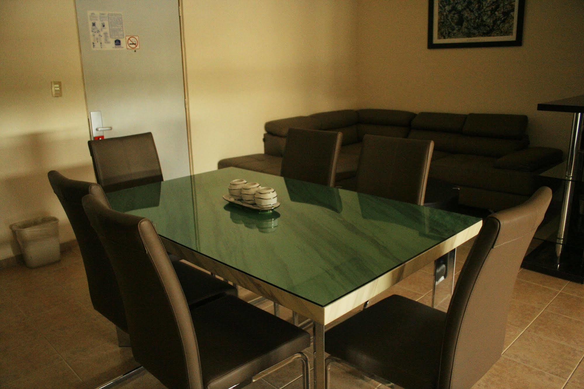 Hotel El Camino Inn & Suites Reynosa Εξωτερικό φωτογραφία
