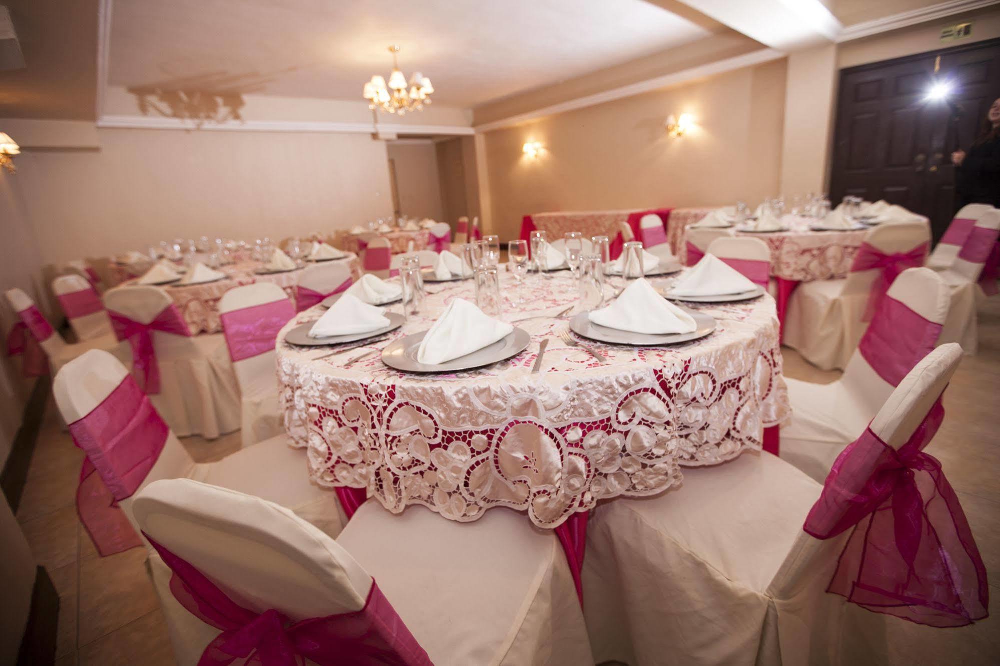 Hotel El Camino Inn & Suites Reynosa Εξωτερικό φωτογραφία
